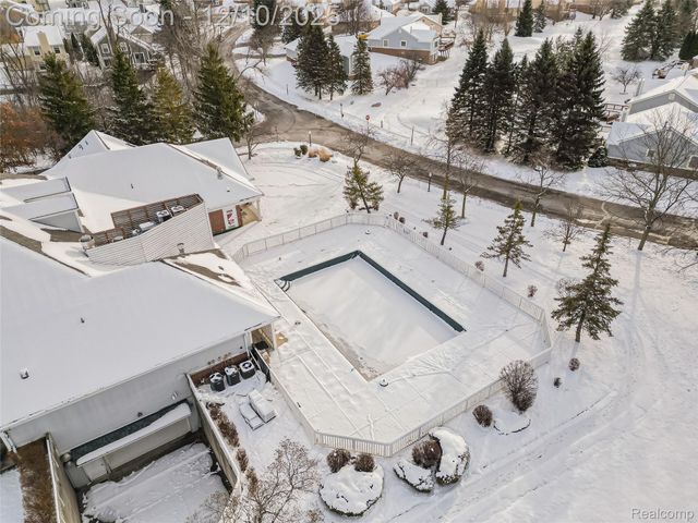 41399 Belden Circle, Novi, MI 48377