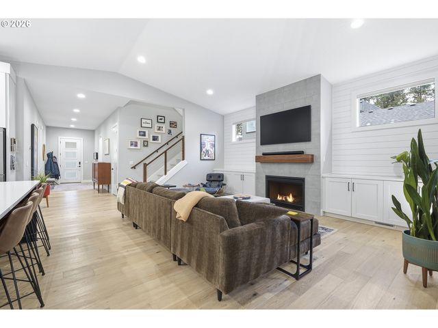 7446 Sw 80TH Ter, Portland, OR 97223