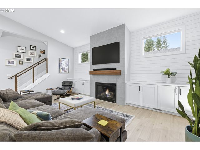 7446 Sw 80TH Ter, Portland, OR 97223