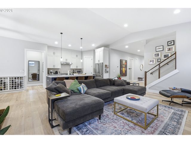 7446 Sw 80TH Ter, Portland, OR 97223