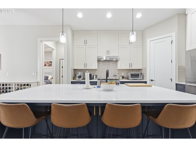 7446 Sw 80TH Ter, Portland, OR 97223