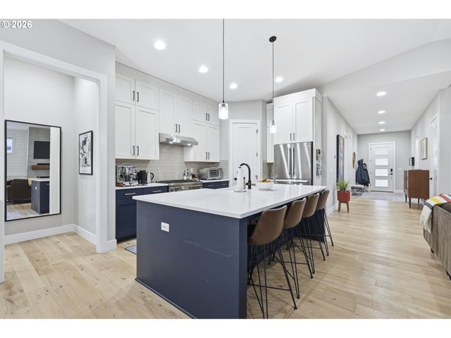 7446 Sw 80TH Ter, Portland, OR 97223