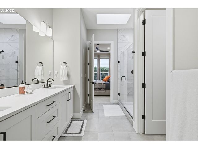 7446 Sw 80TH Ter, Portland, OR 97223