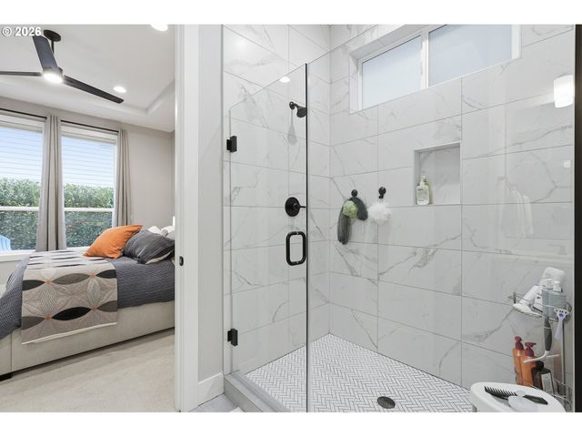 7446 Sw 80TH Ter, Portland, OR 97223