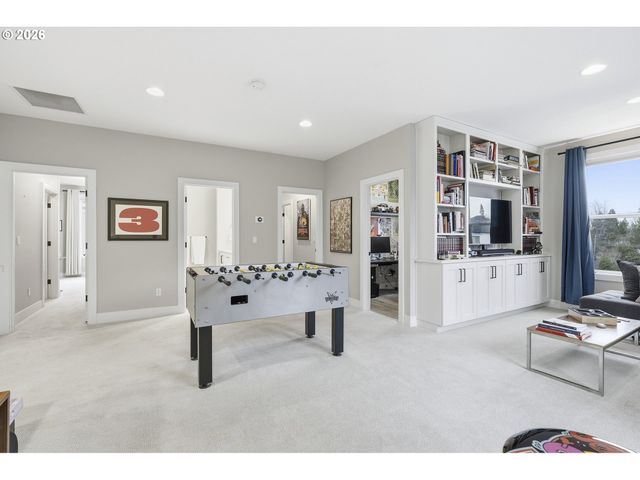 7446 Sw 80TH Ter, Portland, OR 97223