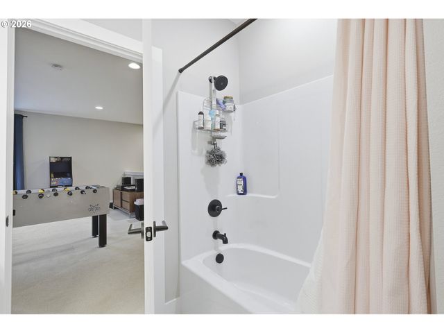 7446 Sw 80TH Ter, Portland, OR 97223