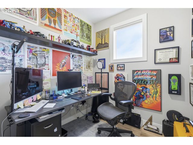 7446 Sw 80TH Ter, Portland, OR 97223