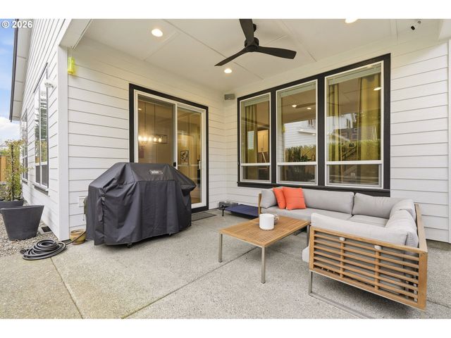 7446 Sw 80TH Ter, Portland, OR 97223