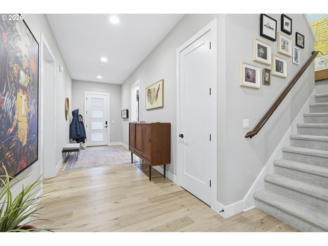 7446 Sw 80TH Ter, Portland, OR 97223