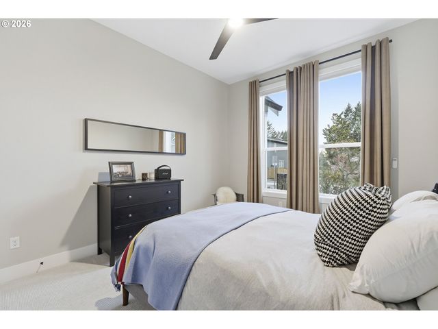 7446 Sw 80TH Ter, Portland, OR 97223