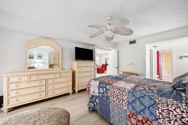 10118 Mangrove Drive 104, Boynton Beach, FL 33437