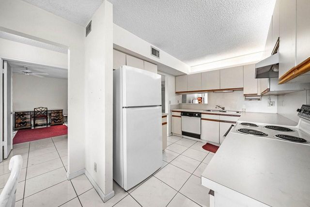 10118 Mangrove Drive 104, Boynton Beach, FL 33437