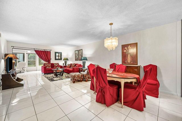 10118 Mangrove Drive 104, Boynton Beach, FL 33437