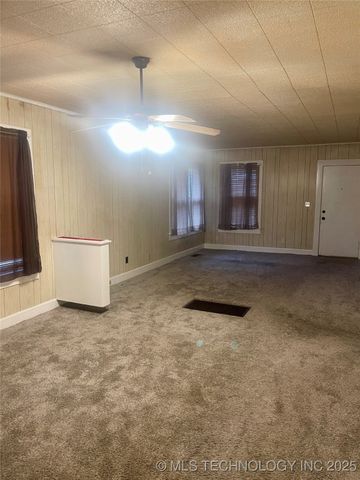 208 S College Avenue E, Tulsa, OK 74104