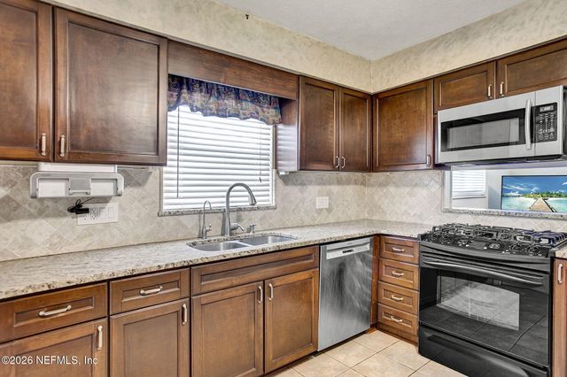 3223 SKIPPER Lane, Jacksonville, FL 32216