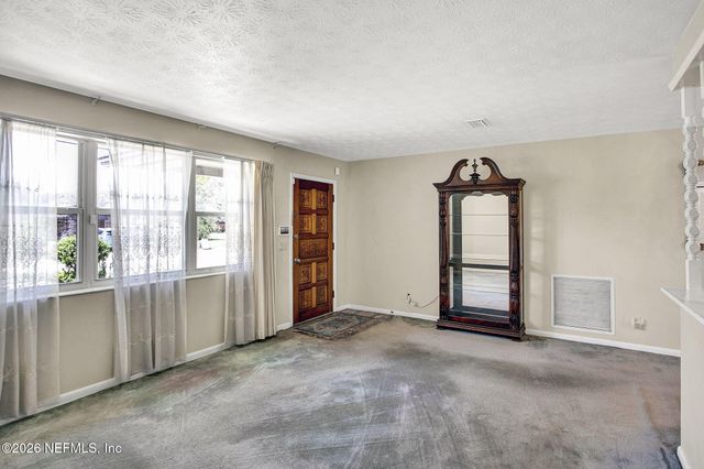 3223 SKIPPER Lane, Jacksonville, FL 32216