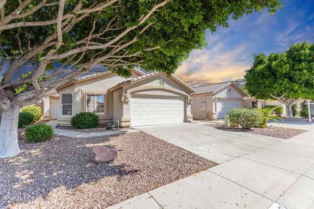 3616 W QUESTA Drive, Glendale, AZ 85310