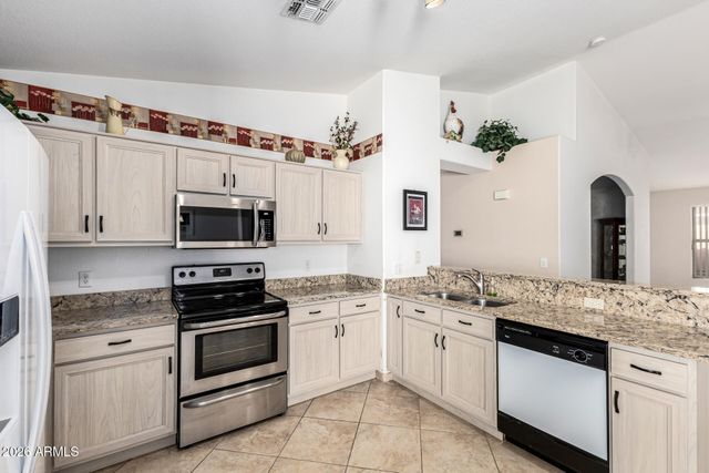 3616 W QUESTA Drive, Glendale, AZ 85310