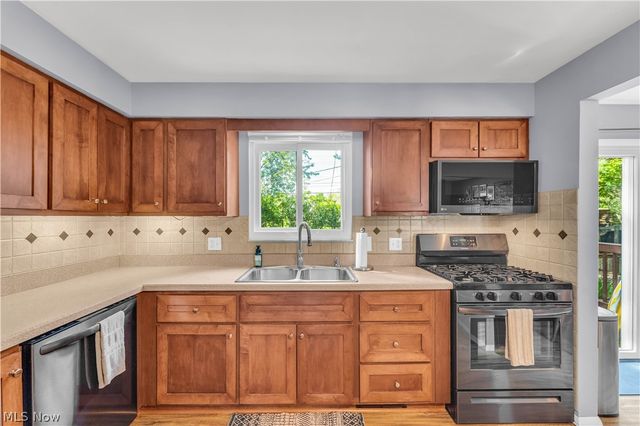 2665 Nottingham Drive, Parma, OH 44134
