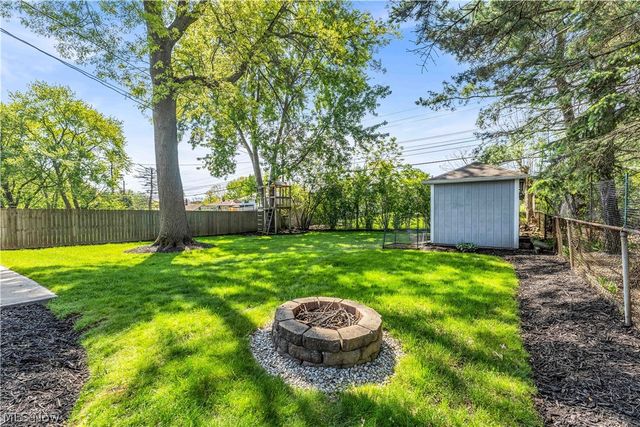 2665 Nottingham Drive, Parma, OH 44134
