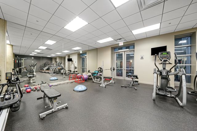 700 N Larrabee Street 2013, Chicago, IL 60654
