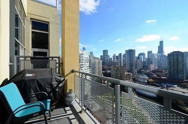 700 N Larrabee Street 2013, Chicago, IL 60654