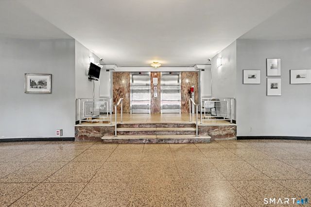 71 Strawberry Hill Avenue 909, Stamford, CT 06902