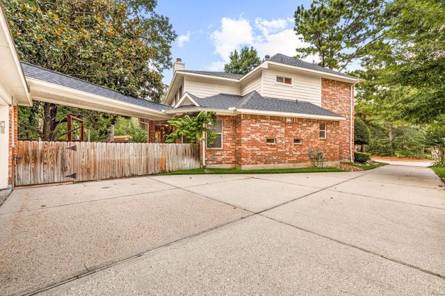 15 Snowbell Place, The Woodlands, TX 77381