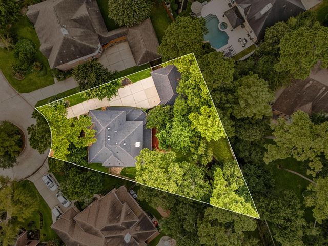 15 Snowbell Place, The Woodlands, TX 77381