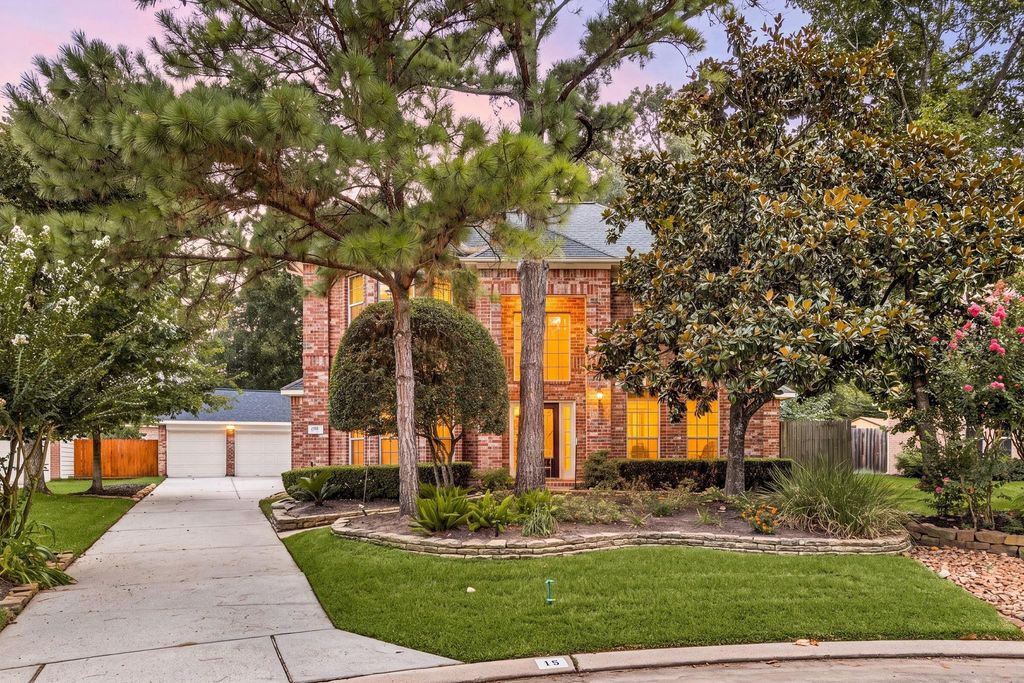 15 Snowbell Place, The Woodlands, TX 77381