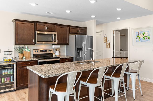 7405 S LAVENDER DR, Columbia, MO 65203