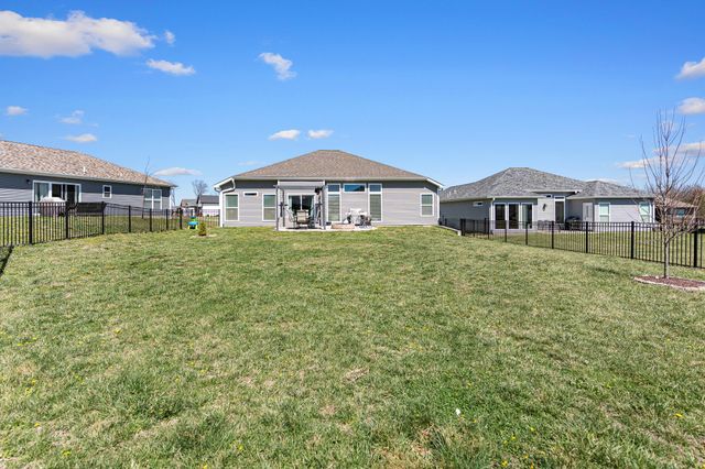 7405 S LAVENDER DR, Columbia, MO 65203