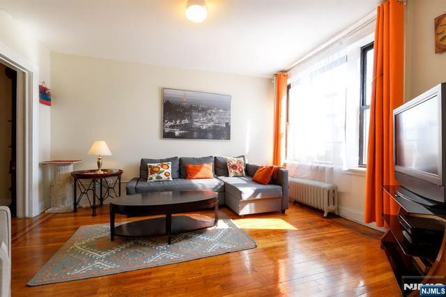 75 Fairview Avenue 36, Jersey City, NJ 07304