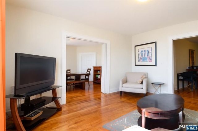 75 Fairview Avenue 36, Jersey City, NJ 07304