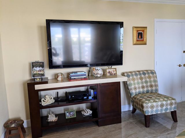 2840 S Ocean Boulevard 6110, Palm Beach, FL 33480