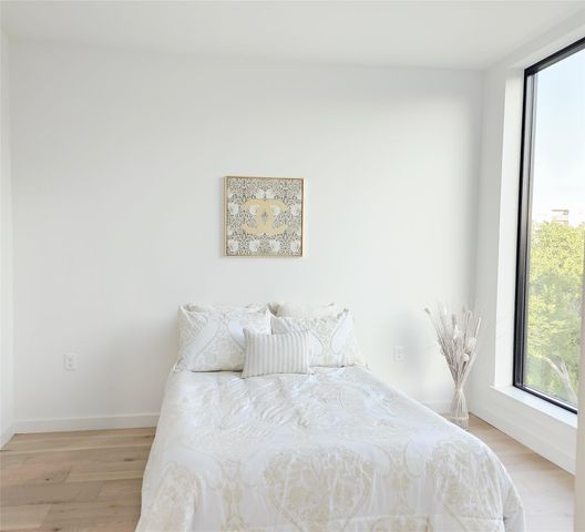 2209 S 1st ST 323, Austin, TX 78704
