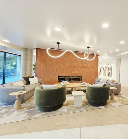 2209 S 1st ST 323, Austin, TX 78704