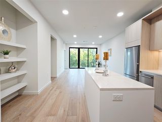 2209 S 1st ST 323, Austin, TX 78704