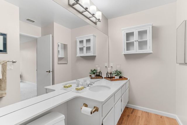 411 Dunbarton Cir, Sacramento, CA 95825