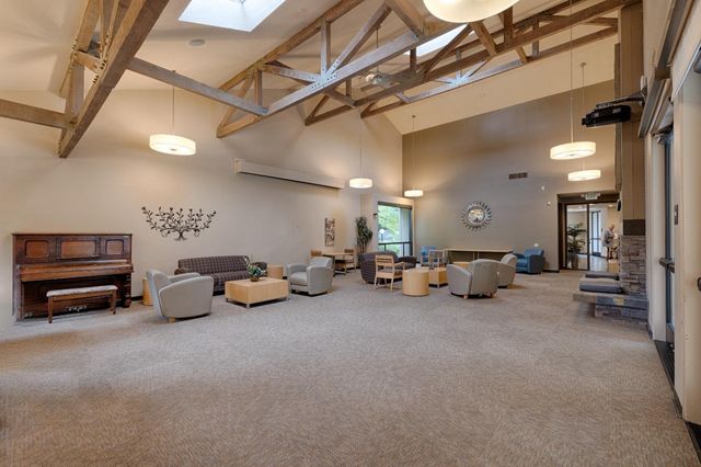 411 Dunbarton Cir, Sacramento, CA 95825