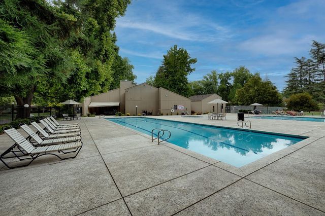 411 Dunbarton Cir, Sacramento, CA 95825