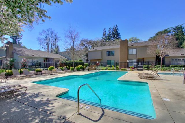 411 Dunbarton Cir, Sacramento, CA 95825