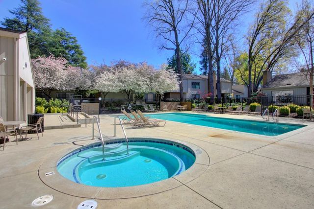 411 Dunbarton Cir, Sacramento, CA 95825