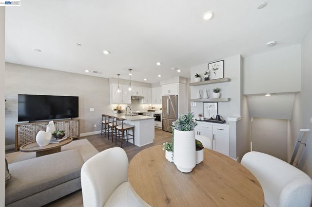 148 Tulare Court, Danville, CA 94526