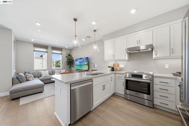 148 Tulare Court, Danville, CA 94526