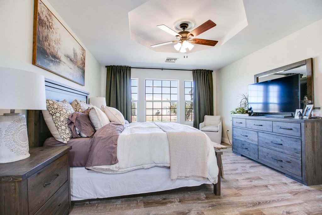 Image 15 of property listing at 12274 Twin Lakes Lane, San Angelo, TX 76904