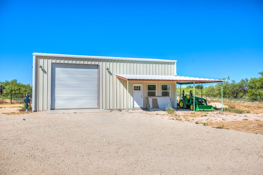 Image 28 of property listing at 12274 Twin Lakes Lane, San Angelo, TX 76904