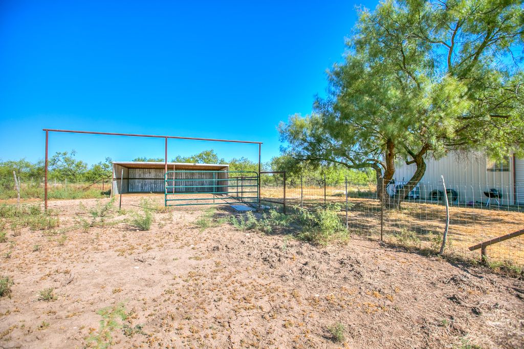 Image 29 of property listing at 12274 Twin Lakes Lane, San Angelo, TX 76904