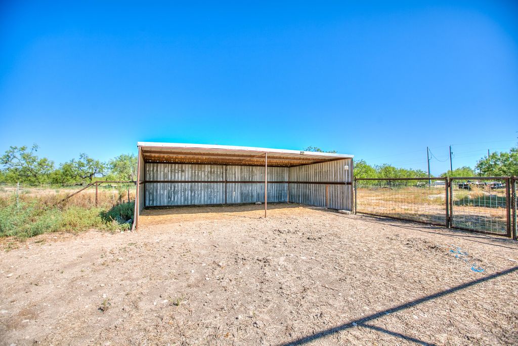 Image 30 of property listing at 12274 Twin Lakes Lane, San Angelo, TX 76904
