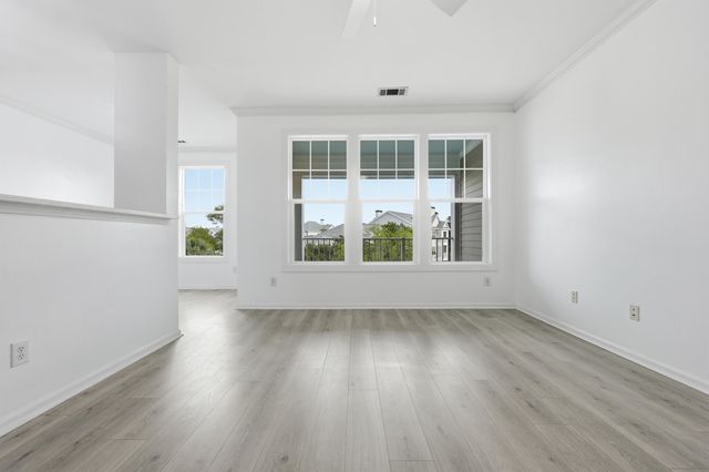 130 River Landing Drive 10302, Charleston, SC 29492